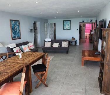 Puerto Yucalpeten House | Casa Rosa 2 bedroom beach fronted home with private pool