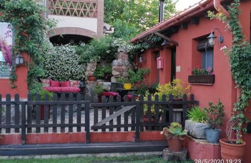 Santa Cristina de Aro Apartment | Casa Rosa Garden House