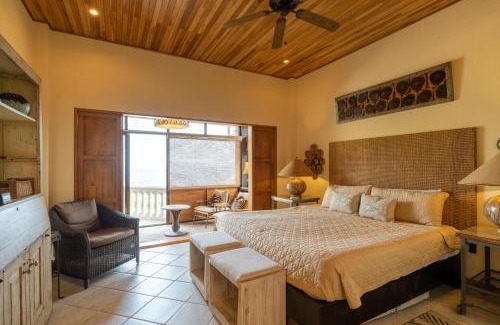 Brasilito House | Casa Rosa- Luxury Ocean View 3 Bedroom Home