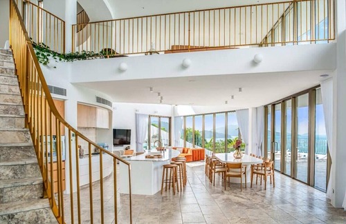 Hamilton Island Villa | Casa Rotunda Summary: