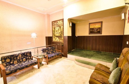 Chittaranjan Hotel | Casa Royal
