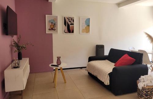 Guaymallen Apartment | Casa Rubí - Encantador apartamento en Mendoza - Seguridad 24-7 - Cochera privada