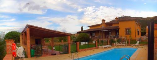 Sierra de Fuentes House | Casa rural Dalia