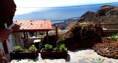 Santa Cruz de Tenerife House | Casa rural Alessia with jacuzzi ,garden & swimming pool