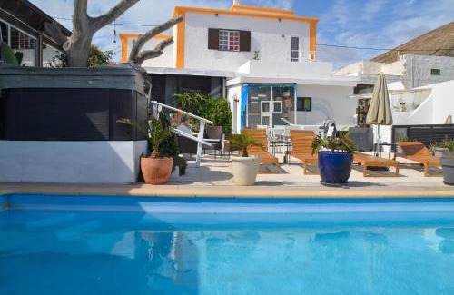 Montana Blanca Bed & Breakfast | CASA RURAL GA7COLORES only adult