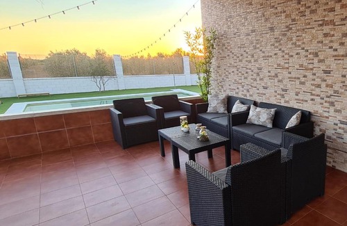 Valdepenas House | Casa Rural Kentia