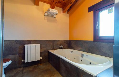 Ortigosa del Monte House | Casa rural La Venta Vieja II by CABANA Rentals