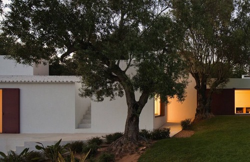 Gorjoes Villa | Casa Sabados