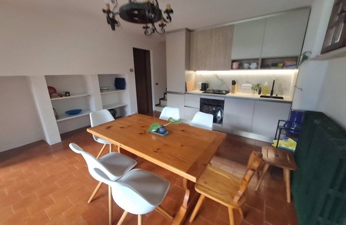 Vesta House | Casa Saggio: Lakeside Retreat with Stunning Views