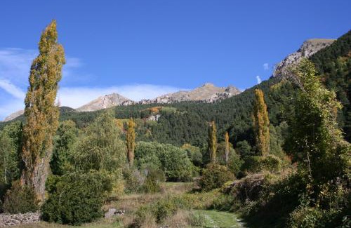 Sallent de Gallego Villa | Casa Sallent con bañera hidromasaje y jardín