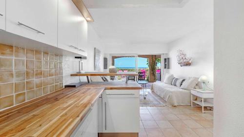Sainte-Maxime Hotel | CASA SELLA Beautiful terrace with Sea View
