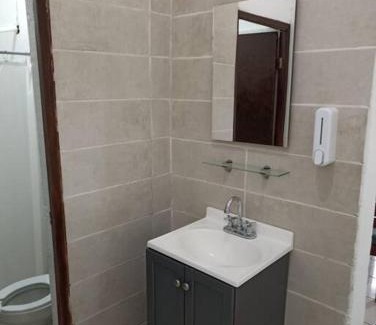Francisco Villa Apartment | Casa sencilla, primer piso bien ubicada