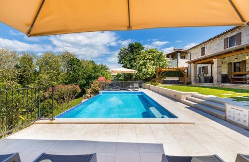 Tinjan Villa | Casa Serena