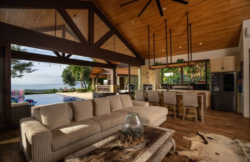 Jaco House | Casa Serendida, with Panoramic Views