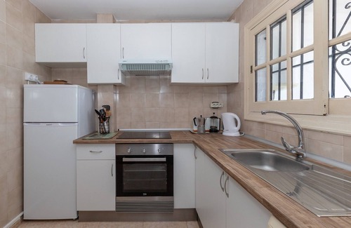 Torrox Costa Ski Chalet | Casa Siloam - House In Torrox-costa. Free Wifi