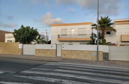 Vera Beach House | Casa Simon sun and beach