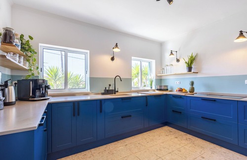 Aljezur Villa | Casa Skip - 4 bedroom villa with lush garden!