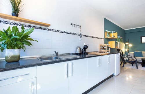 Aljezur Villa | Casa Skip - 4 bedroom villa with lush garden!