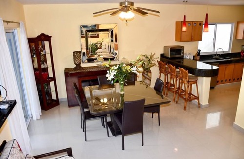 Villa Juarez Villa | Casa Sol 4 Bedroom Villa with pool close to the beach