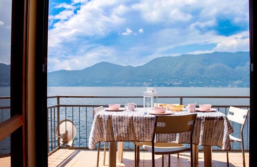 Brezzo di Bedero Apartment | Casa Spiaggia