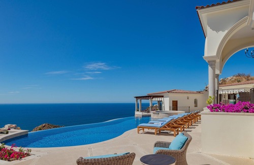 Pedregal Villa | Casa Stella: Fully staffed Pedregal—Free Breakfast + Concierge Credit