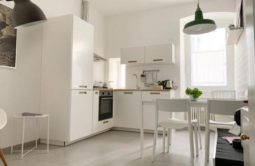 Barriera Vecchia-San Giacomo Apartment | Casa Strehler