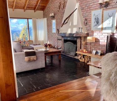 San Carlos de Bariloche Ski Chalet | Casa Suiza, vistas panorámicas al lago, ciudad y montañas !