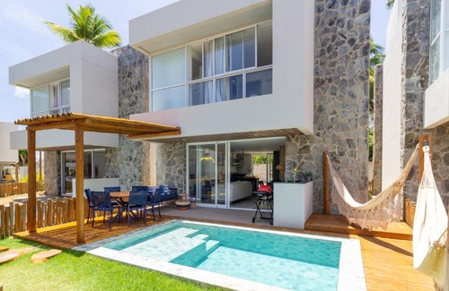 Passo de Camaragibe House | Casa Sun Milagres - Casa com 4 suítes - À 150m da beira mar - 100 climatizada - Dentro de Condomínio com estrutura de Resort - Piscina - Jacuzzi - Academia -Playground etc - Localizada na Praia do Marceneiro