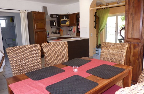Urbanizacion Mont Ferrutx House | Casa Taronger Holiday Home for Families in a quiet Location near the Sea