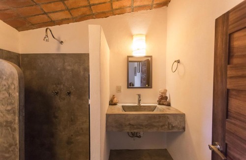 North End House | Casa Tecolote