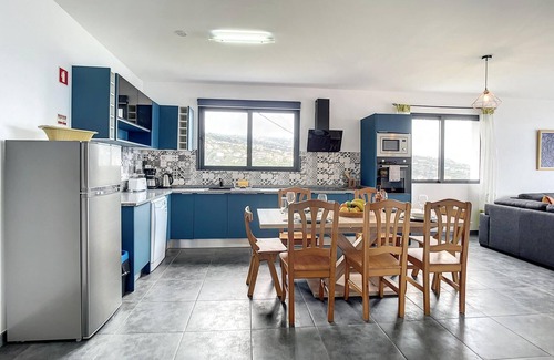 Estreito da Calheta Apartment | Casa Teixeira by Atlantic Holiday