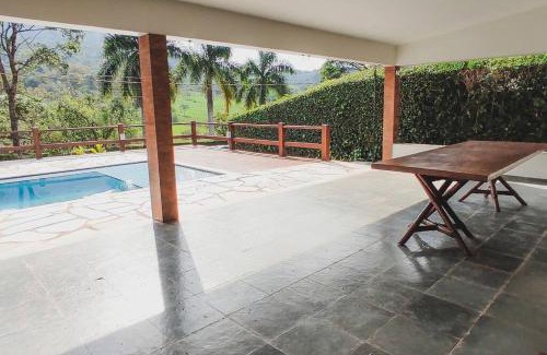 Capitolio House | Casa Temporada em Frente ao Lago - Escarpas do Lago - Capitólio