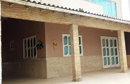 Rio das Ostras House | Casa temporada Rio das Ostras - Garagem - Piscina - Wi-fi - Cozinha Completa - Sky e Netflix - Ar condionado