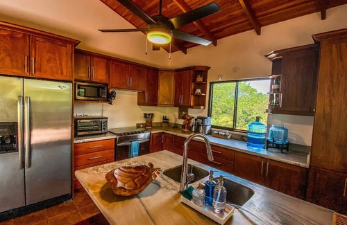 Xihu Villas House | Casa Tropical - Private home with pool