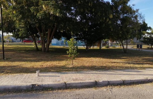 Merida House | Casa Turquesa enfrente de parque