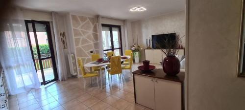 Villongo Apartment | Casa Vacanza Peonia