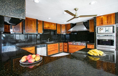 South Shore Hotel Area Villa | Casa Valerie - Luxury Villa, Sleeps 22+, Fully Staffed