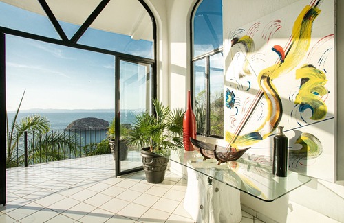 South Shore Hotel Area Villa | Casa Valerie - Luxury Villa, Sleeps 22+, Fully Staffed