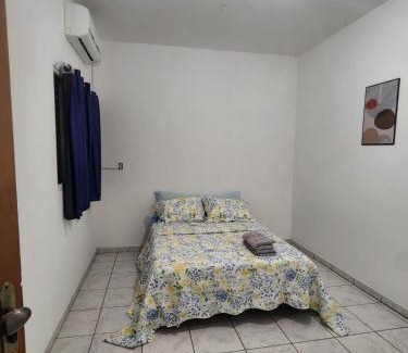 Davidopolis House | casa verde hospedaria
