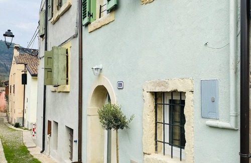Nord-Ovest House | Casa Verde in Avesa - Charming, historic house, surrounded by beautiful country.