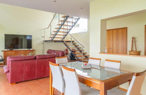 Ribeira Grande Villa | Casa verde