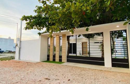 Flores House | Casa Victoria