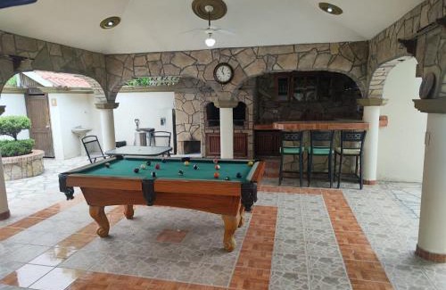 Muzquiz House | Casa Victoria