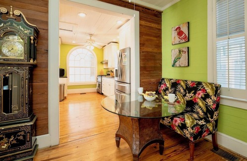 Old Town House | *CASA VICTORIA @ OLD TOWN* Historic 5BR Home & Pool + LAST KEY SERVICES.