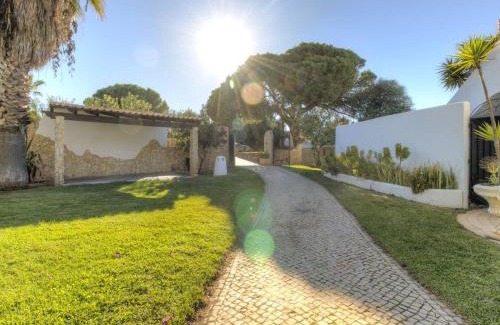 Vilamoura Villa | Casa Vilamoura Is A Lovely 5 Bedroom Villa With Ac And Private Pool Within Easy Distance Of All Of V