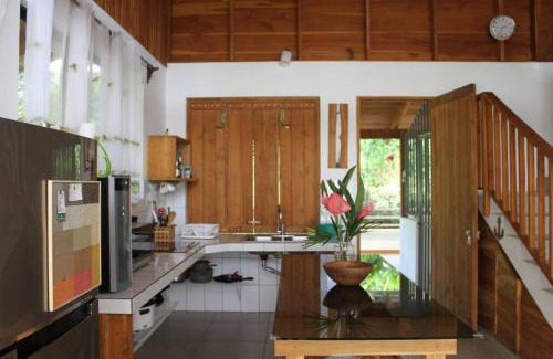 Bijagua House | Casa Villa Jade - 10km de Río Celeste