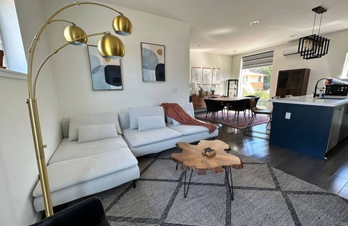 Columbia City House | Casa Vista: Modern Townhouse in Columbia City