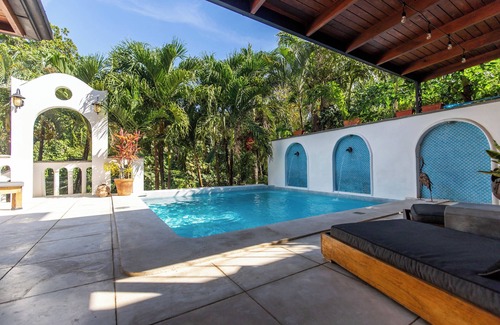 Nosara Bed & Breakfast | Casa Vitality - Suite Carambola, Casa Vitality - Suite Carambola - 4 Min Walk to the Beach