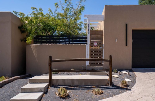 Santa Fe House | Casa Vuelta | Pet Friendly + Fenced-In Yard & Near Country Club!