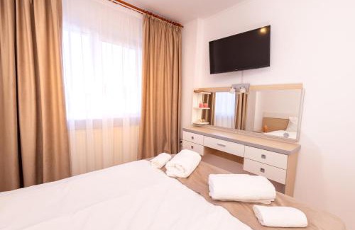 Curtea De Arges Apartment | Casa Walter City Center - 4 Rooms and Private Parking